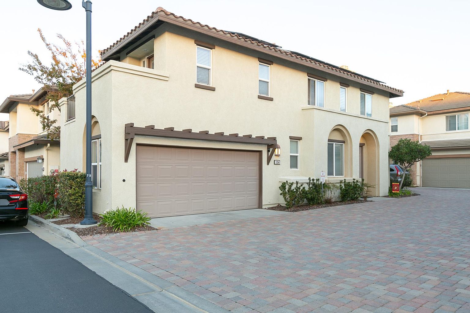 10512 Hollingsworth Way photo 4