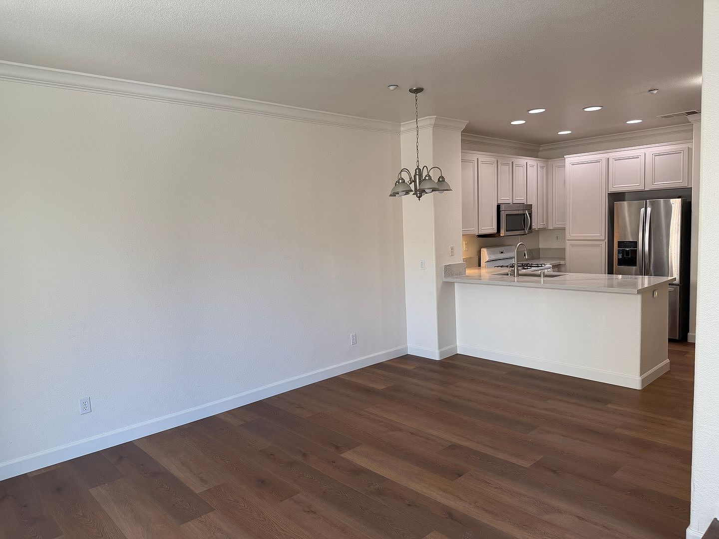 16911 Bixby St photo 5