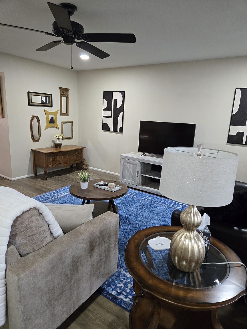 11029 W Caron Dr Sun City, AZ 85351 photo 5