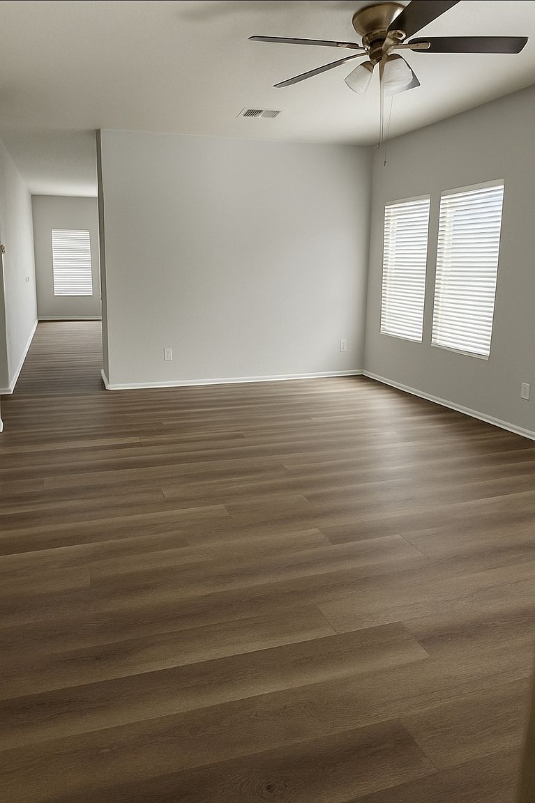 591 W Vekol Ct photo 4