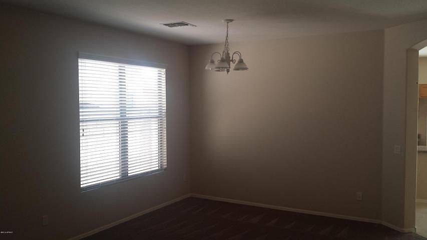 1109 E Estate Rd photo 2