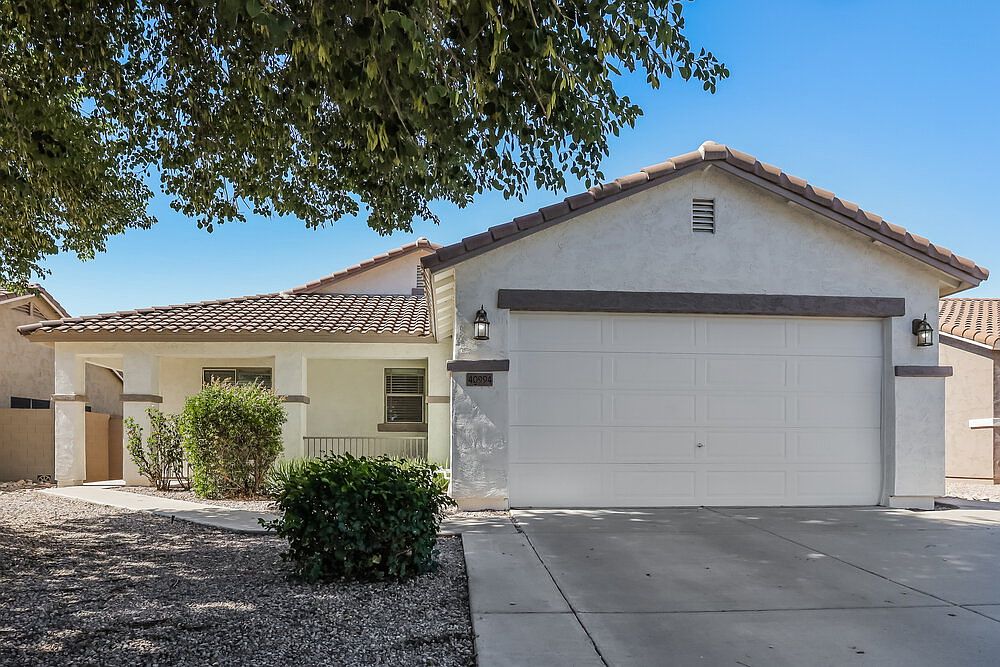 40994 N Vine Ave photo 2
