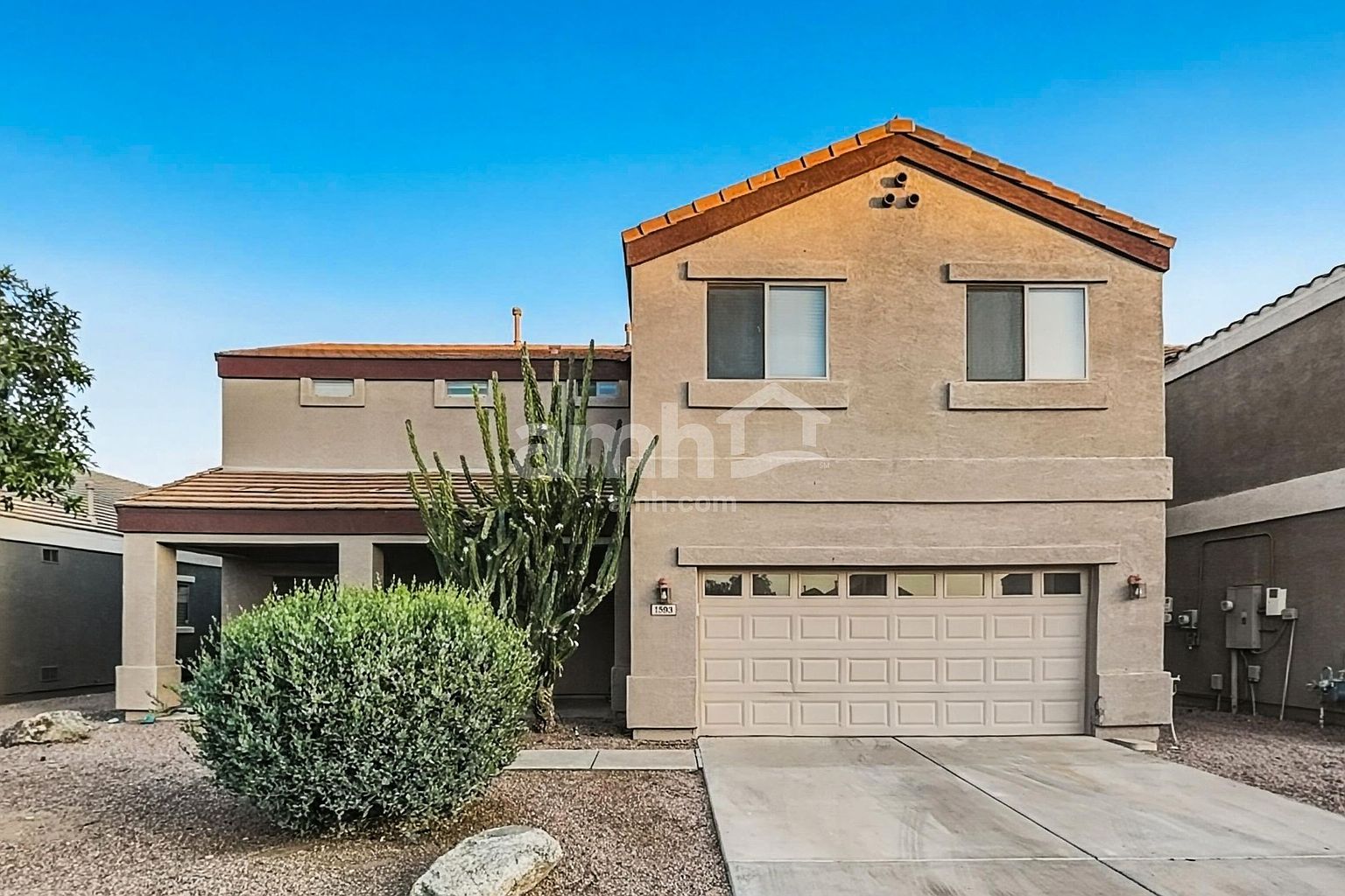1593 E Megan Dr San Tan Valley, AZ 85140 photo 2