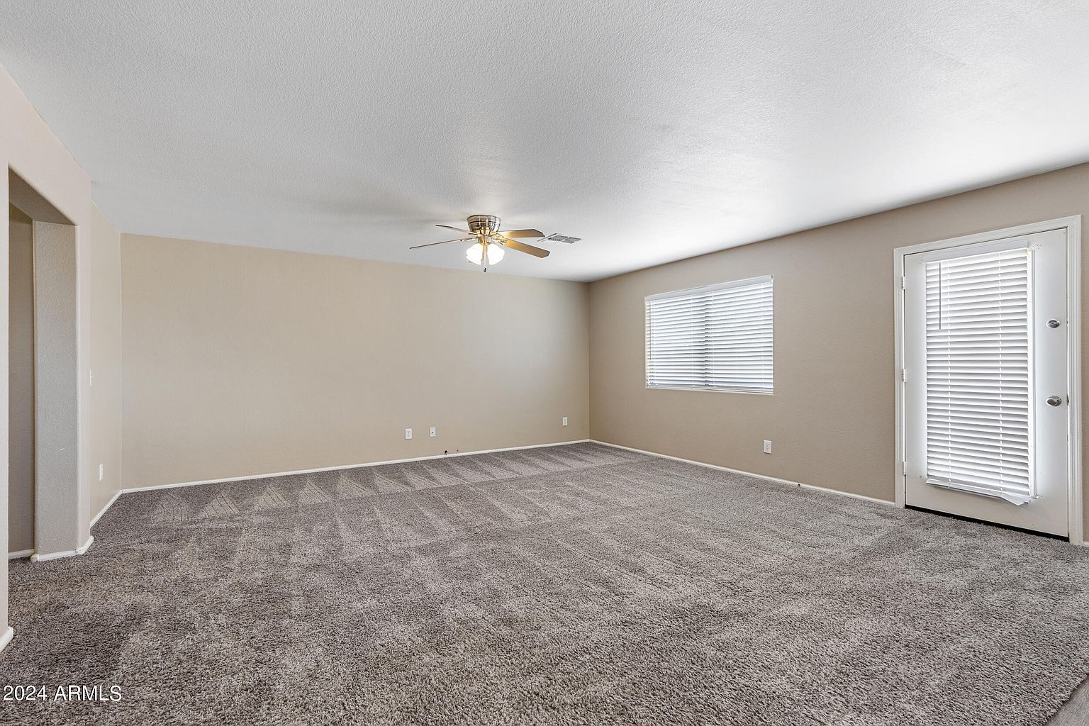 34994 N Barzona Trl photo 5
