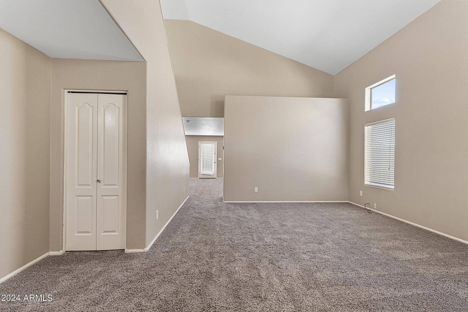 34994 N Barzona Trl photo 4