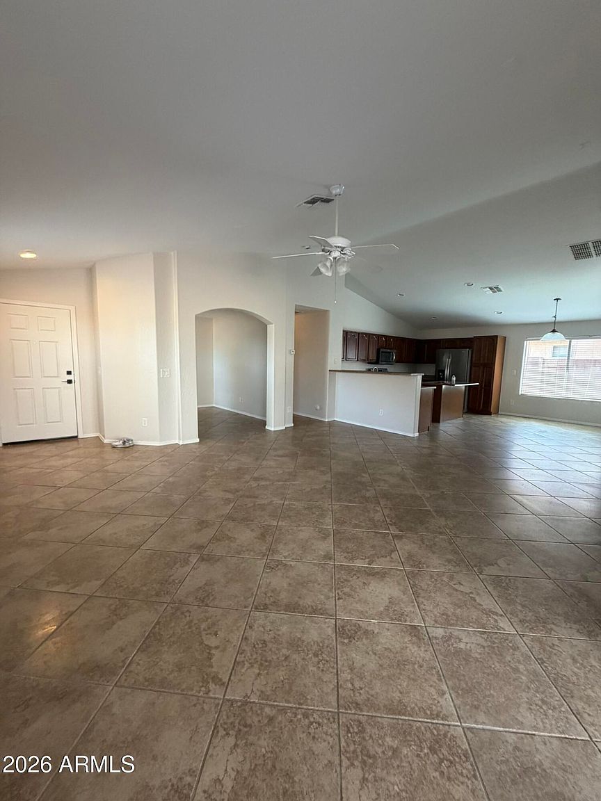 352 West Gascon Road, San Tan Valley, AZ 85143 photo 5