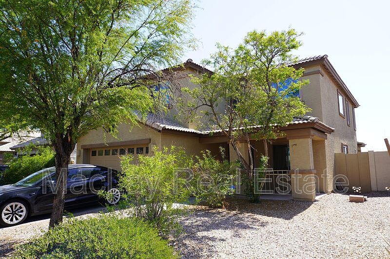 29285 N Yellow Bee Dr San Tan Valley, AZ 85143 photo 2