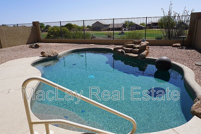 29285 N Yellow Bee Dr San Tan Valley, AZ 85143 photo 3