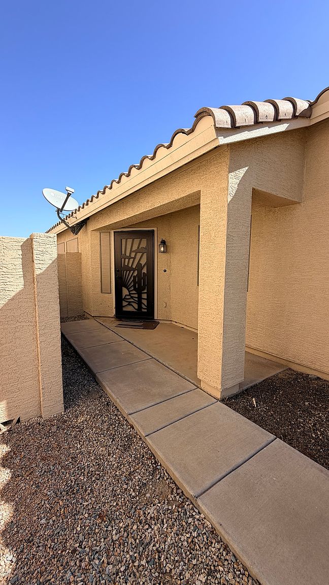 44178 W Lindgren Dr photo 4