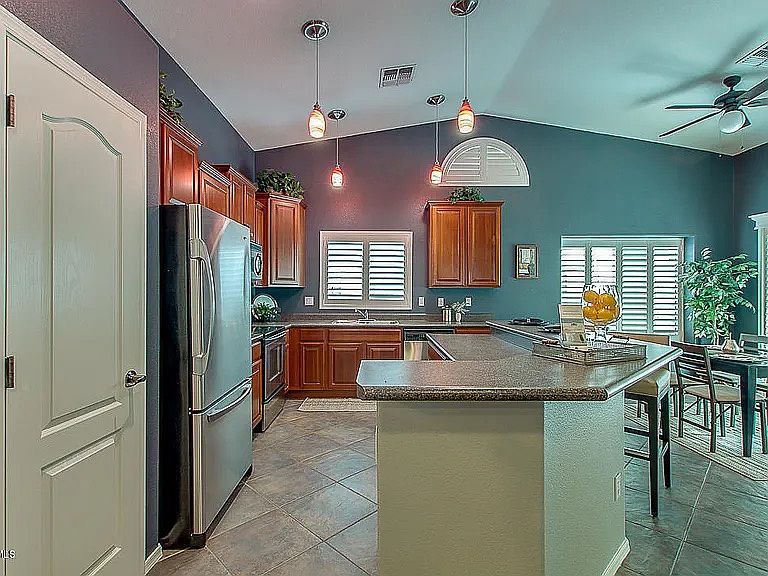 44189 W Pioneer Rd photo 3