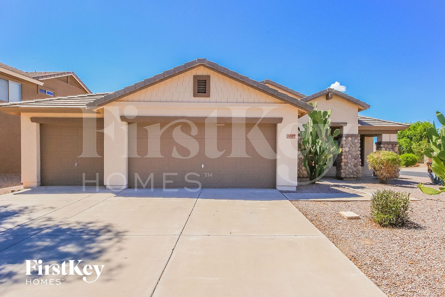 2647 W Canyon Way San Tan Valley, AZ 85142 photo 2