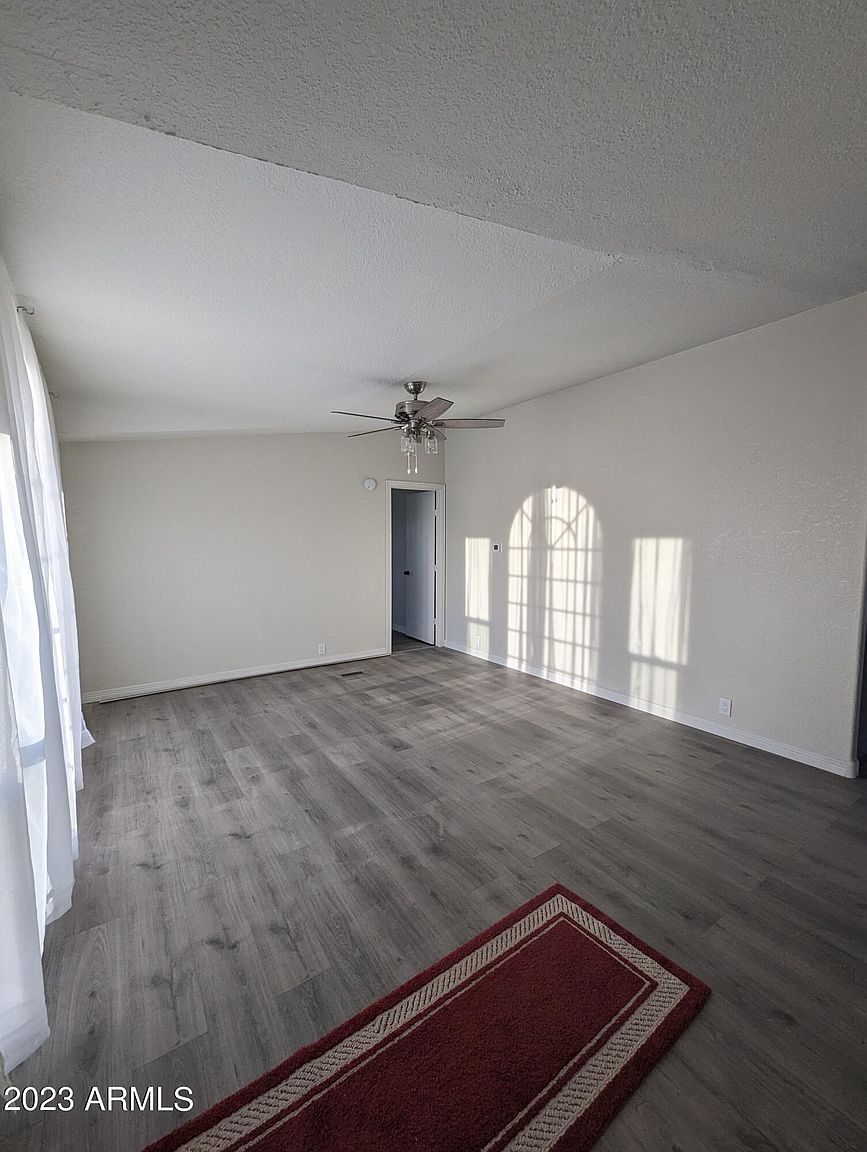 22455 E Royd Rd photo 4