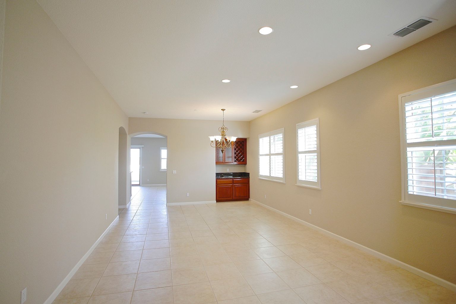 2635 Torrey Pines Dr photo 4