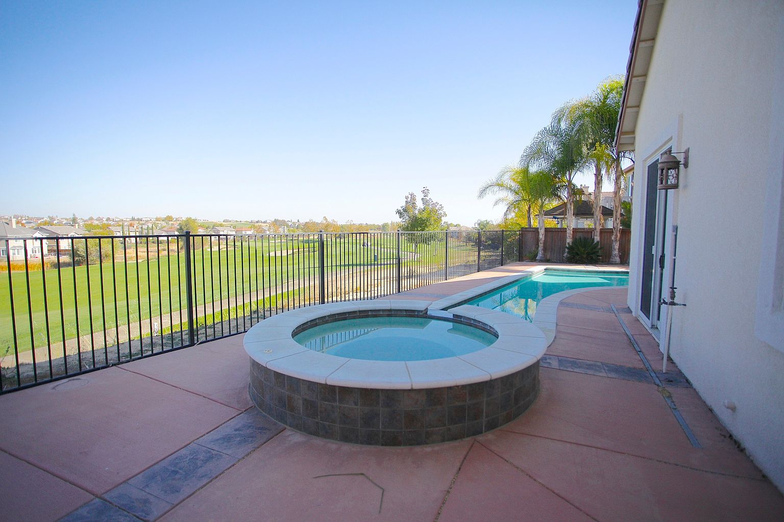 2635 Torrey Pines Dr photo 3
