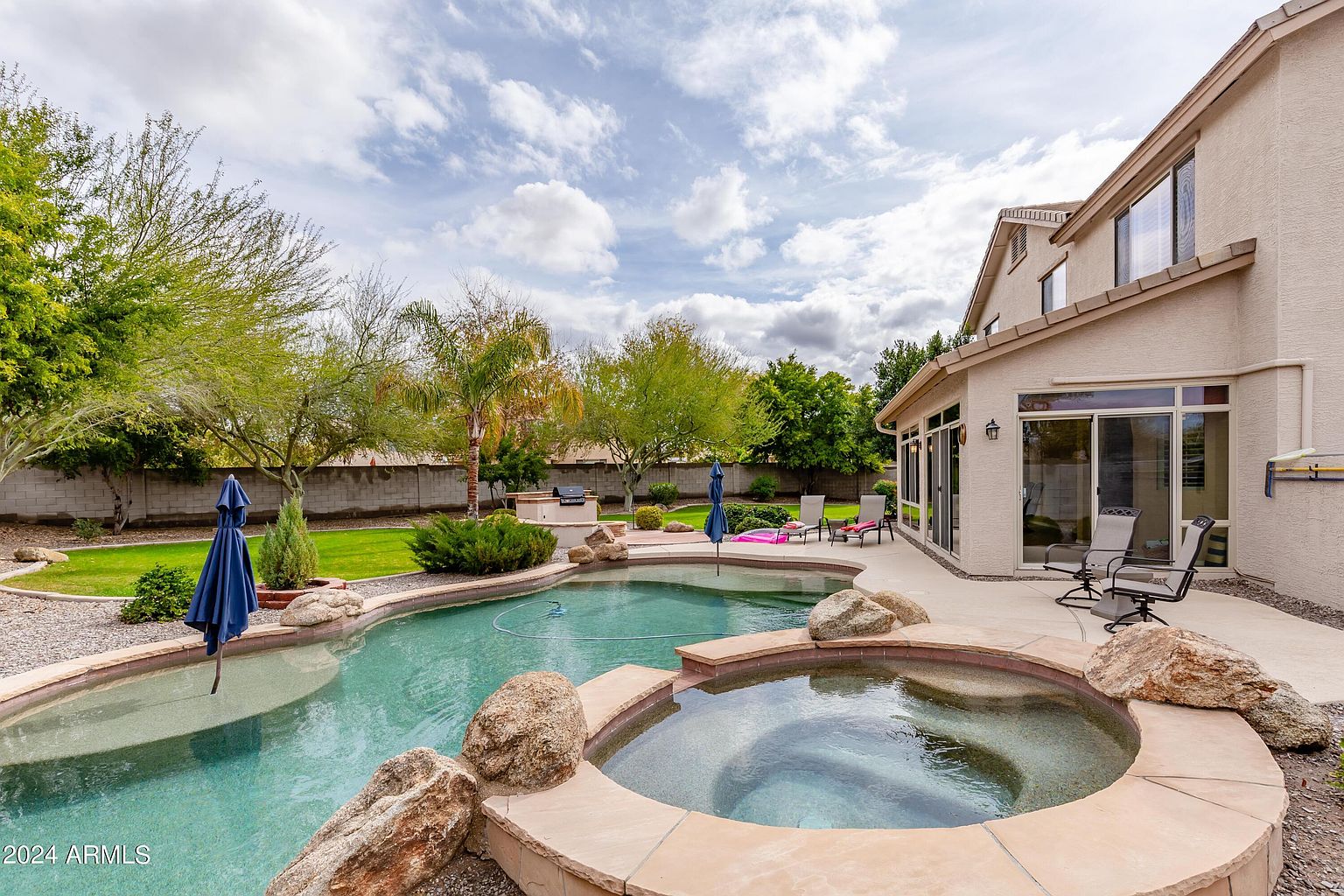 8408 West Midway Avenue, Glendale, AZ 85305 photo 2
