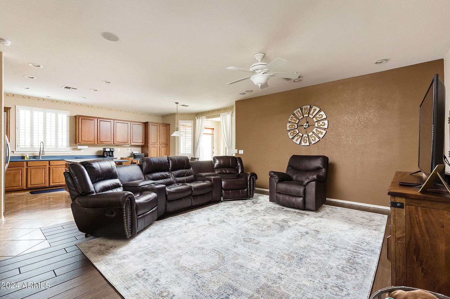 8408 West Midway Avenue, Glendale, AZ 85305 photo 5