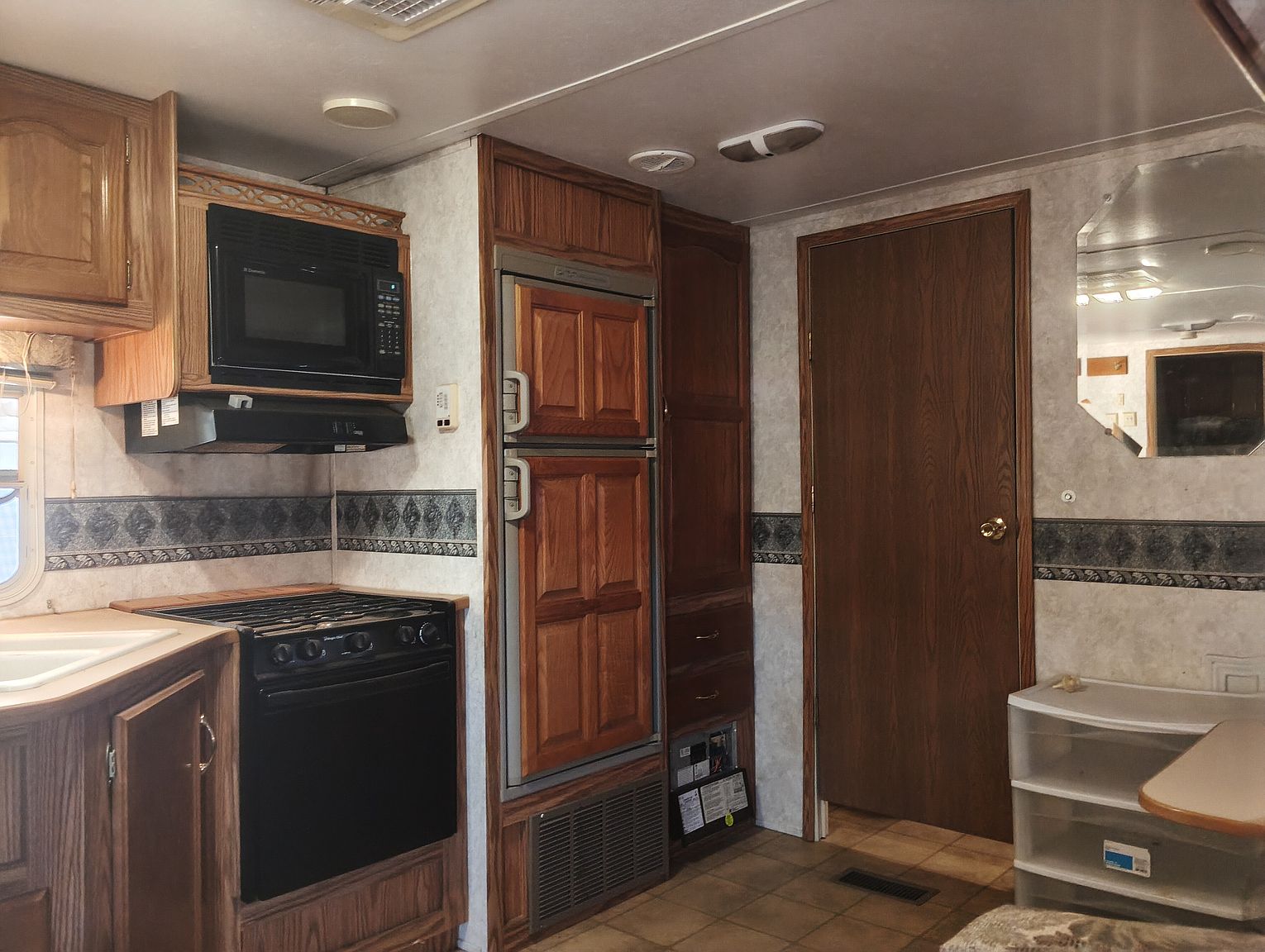 1117 W Corona Ave photo 4