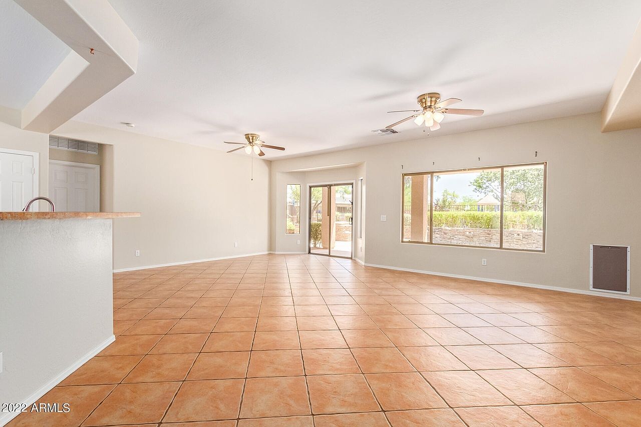 20877 E Saddle Way photo 4