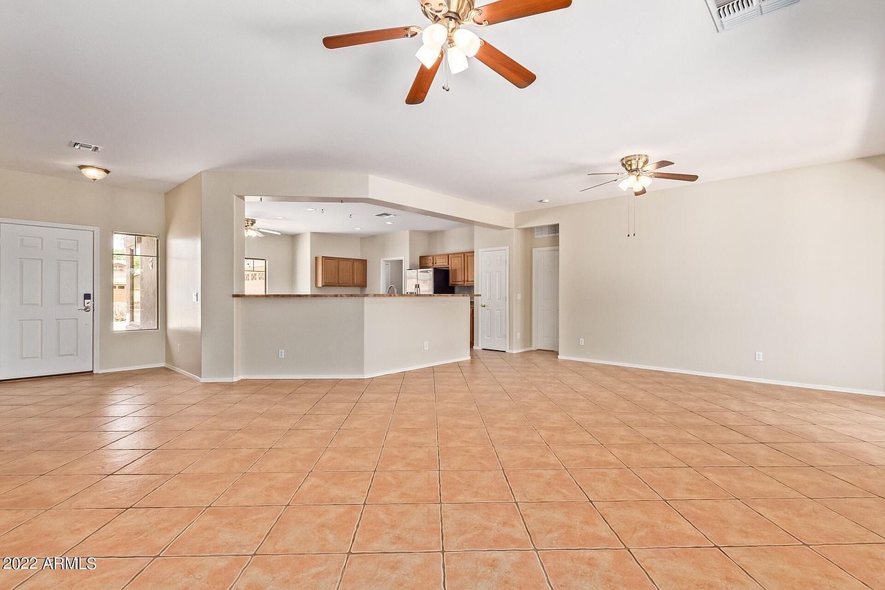 20877 E Saddle Way photo 5