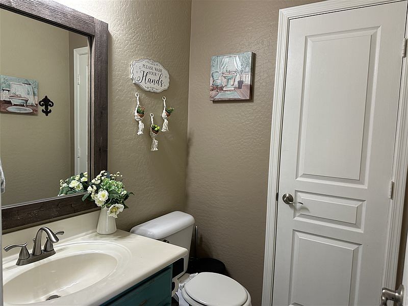 15511 N 170th Ln photo 4