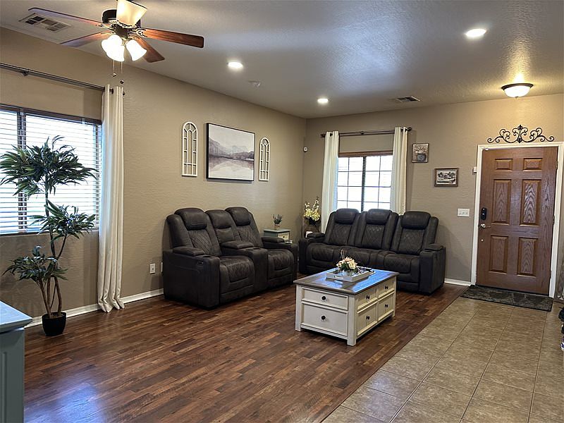 15511 N 170th Ln photo 3