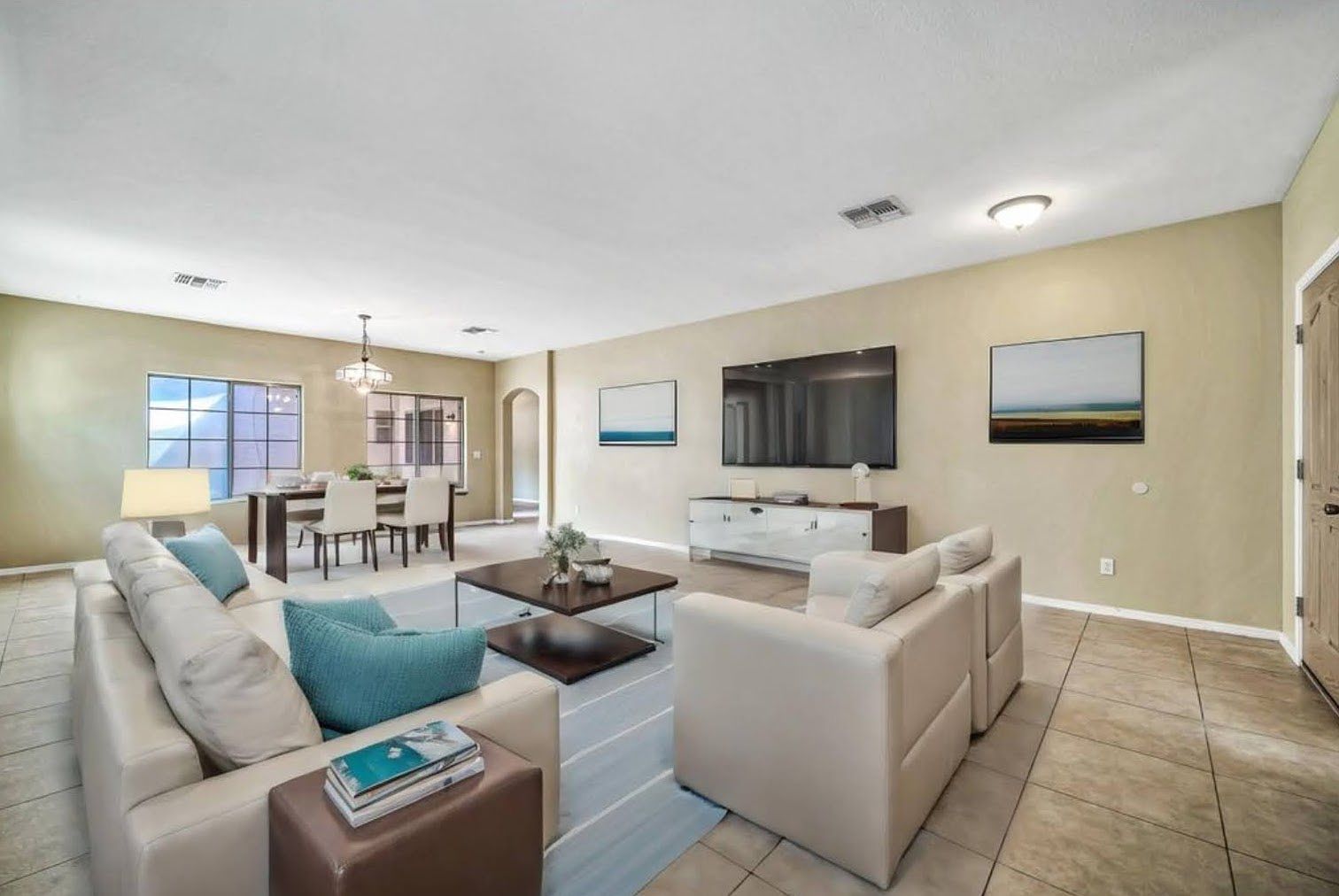 16037 W Custer Ln photo 3