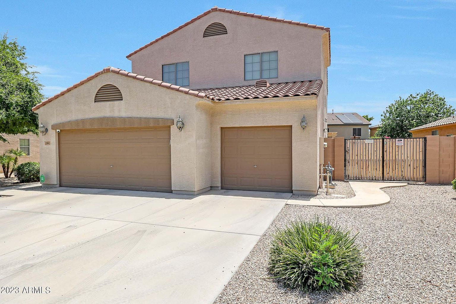 15941 W Mauna Loa Ln Surprise, AZ 85379 photo 4