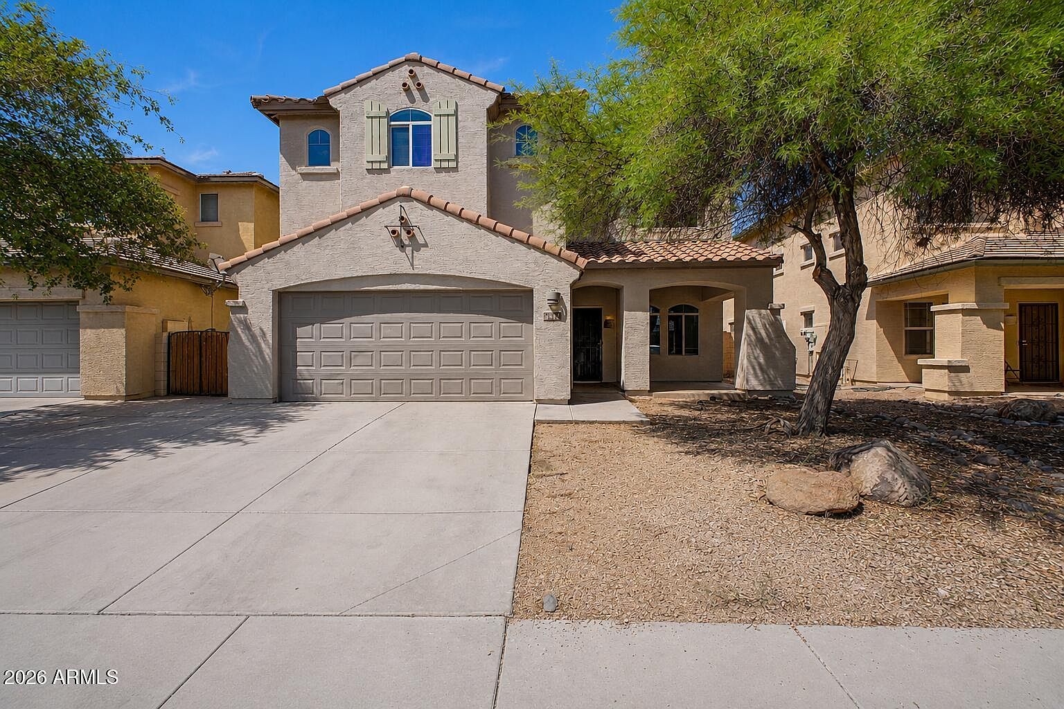 9442 W Palm Ln photo 2