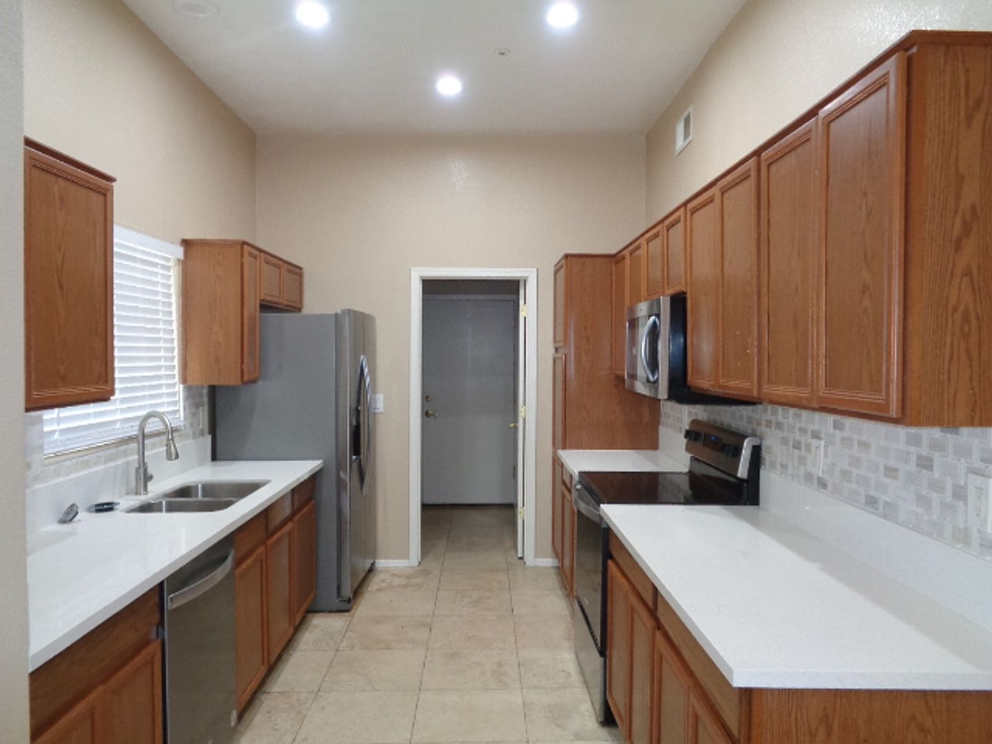 8054 W Zoe Ella Way Peoria, AZ 85382 photo 4