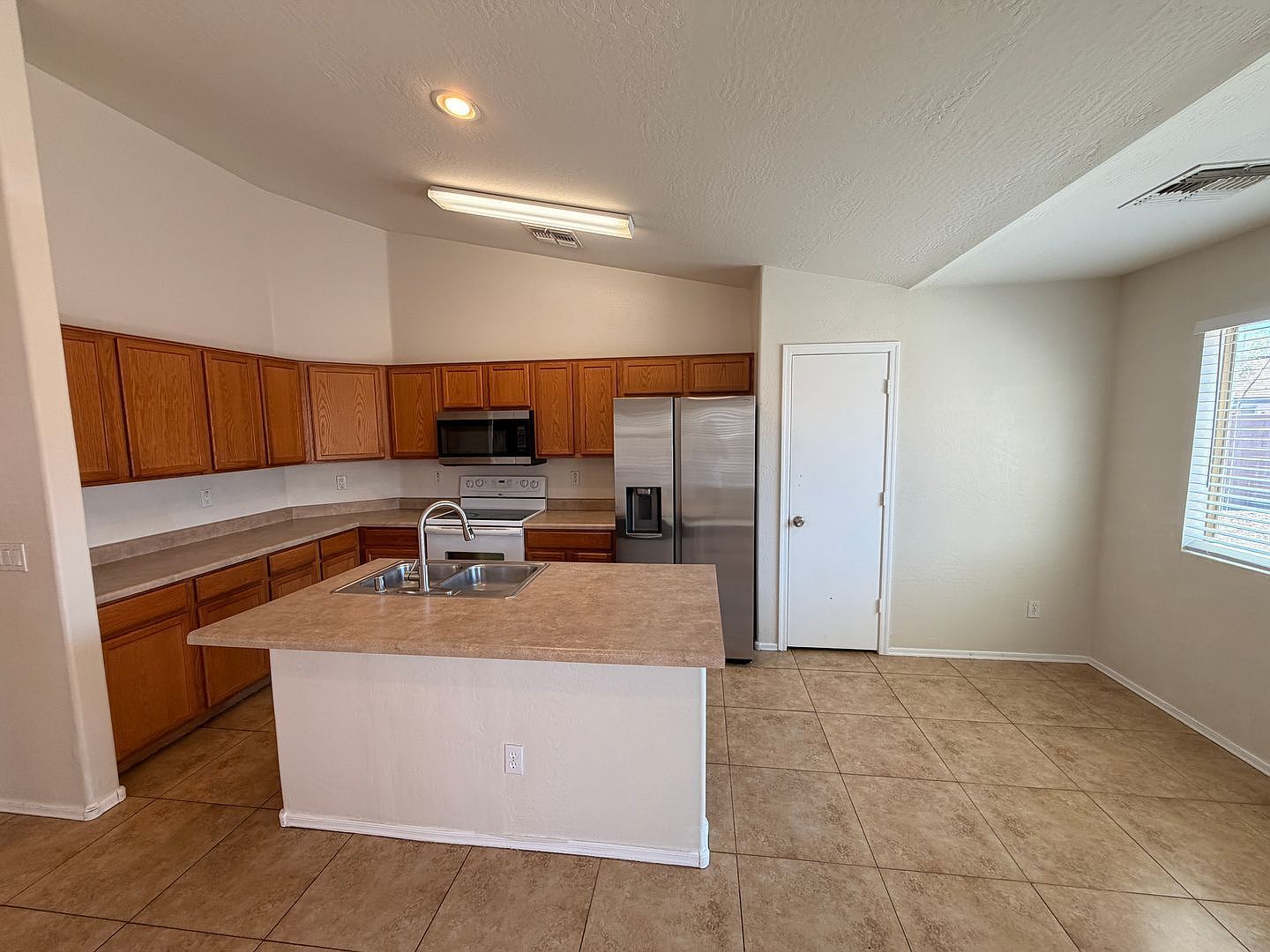 8409 W Payson Rd Tolleson, AZ 85353 photo 5