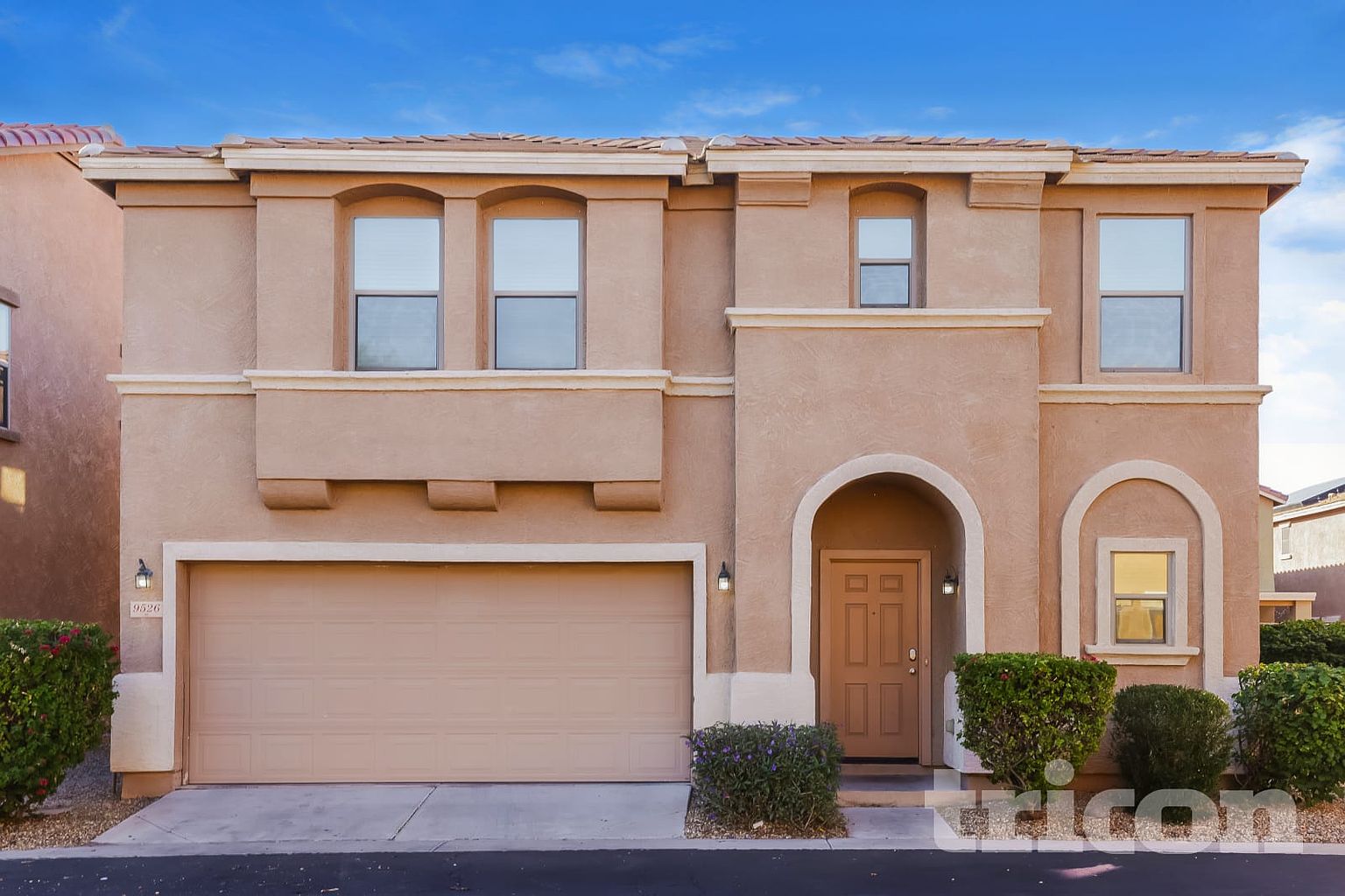 9526 N 81st Dr Peoria, AZ 85345