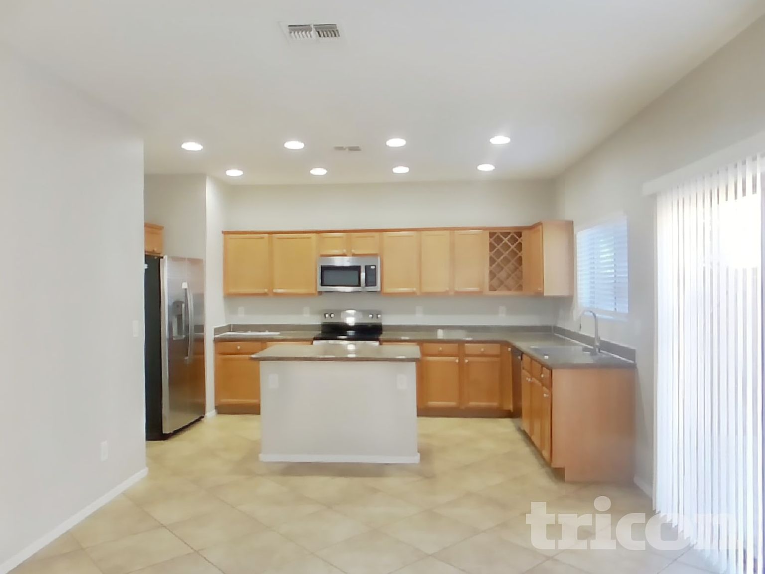 9526 N 81st Dr Peoria, AZ 85345 photo 5
