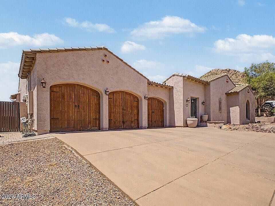2316 W Villa Cassandra Dr Phoenix, AZ 85086 photo 2