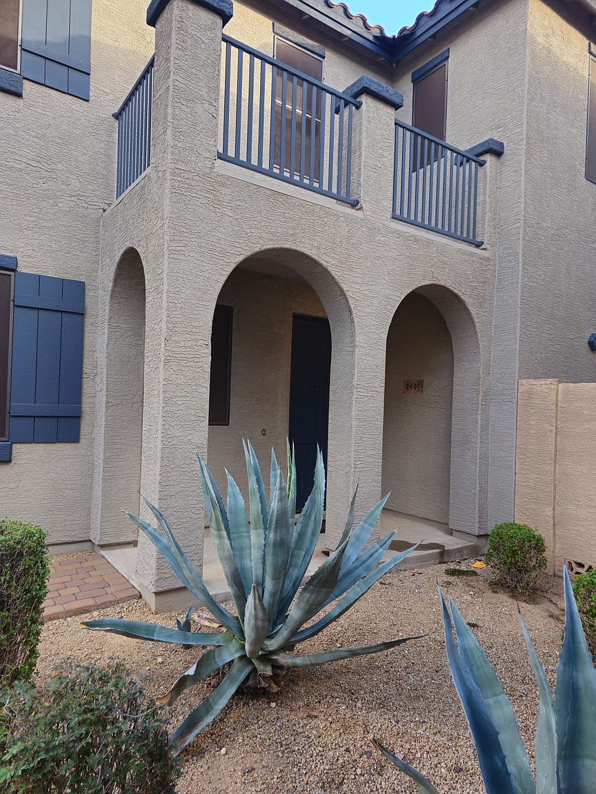 2407 W Jake Haven Phoenix, AZ 85085 photo 4