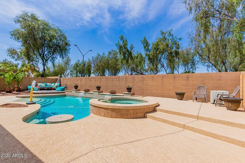 17424 W Rimrock St Surprise, AZ 85388 photo 2