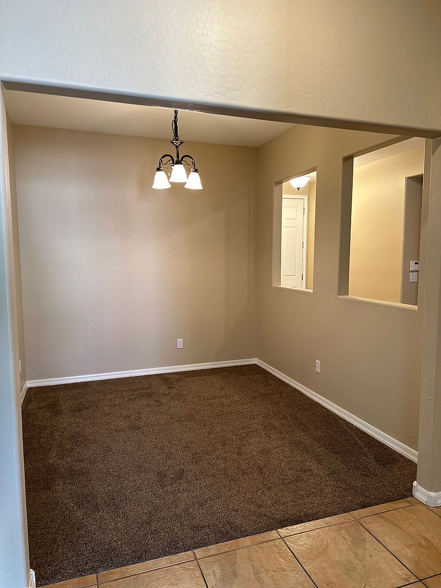 17580 W Gelding Dr photo 4