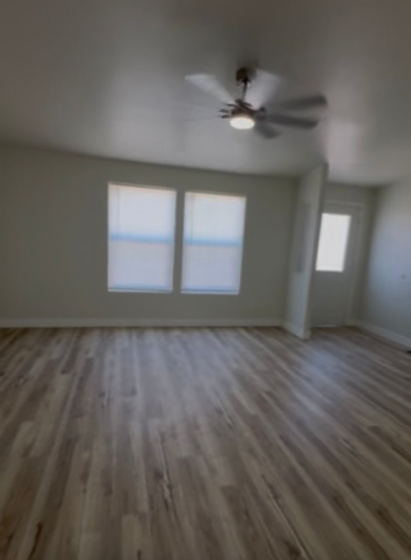 42207 W Solano Dr photo 2