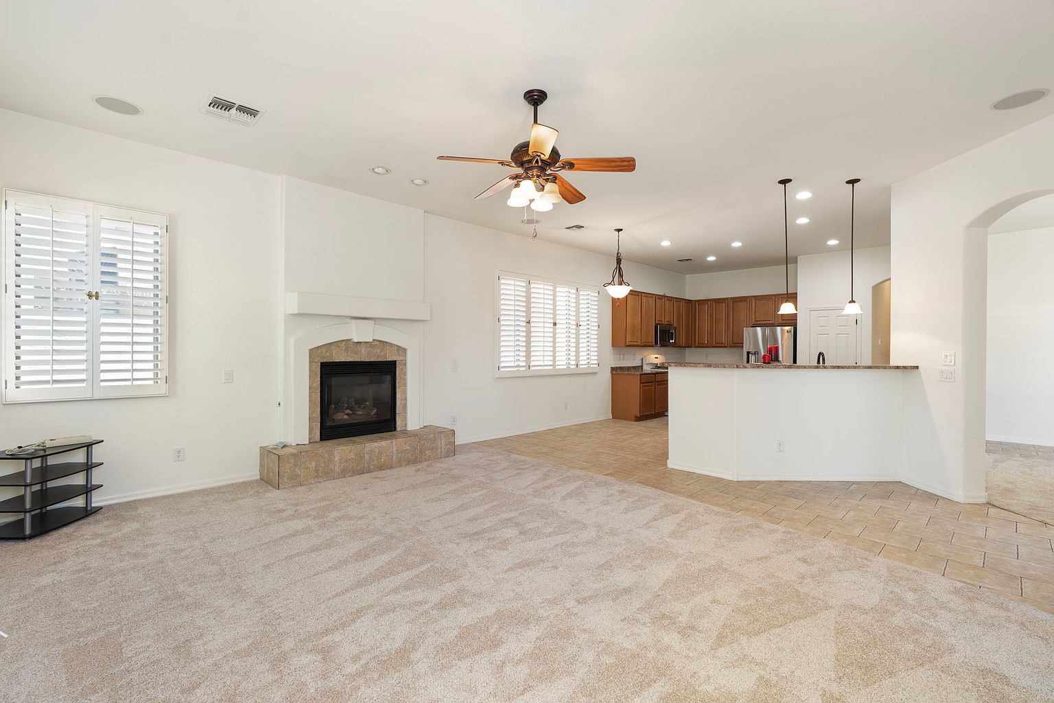 8614 W Morten Ave photo 4