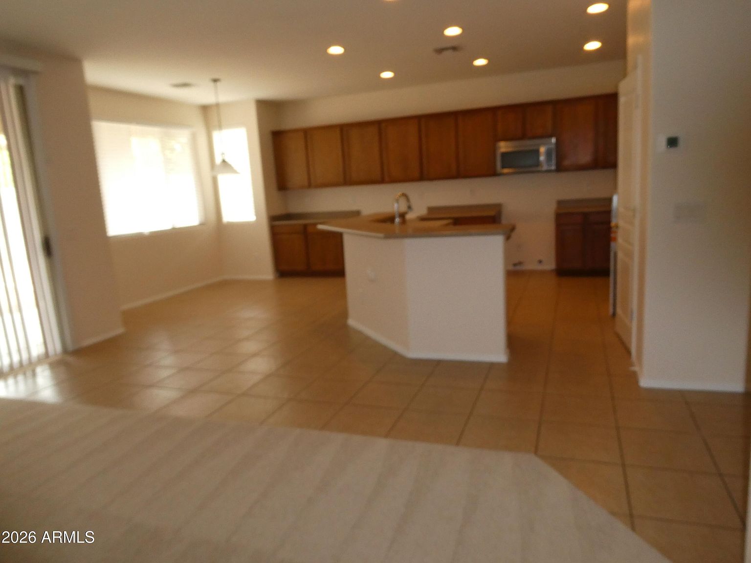 8812 W Glenn Dr photo 5