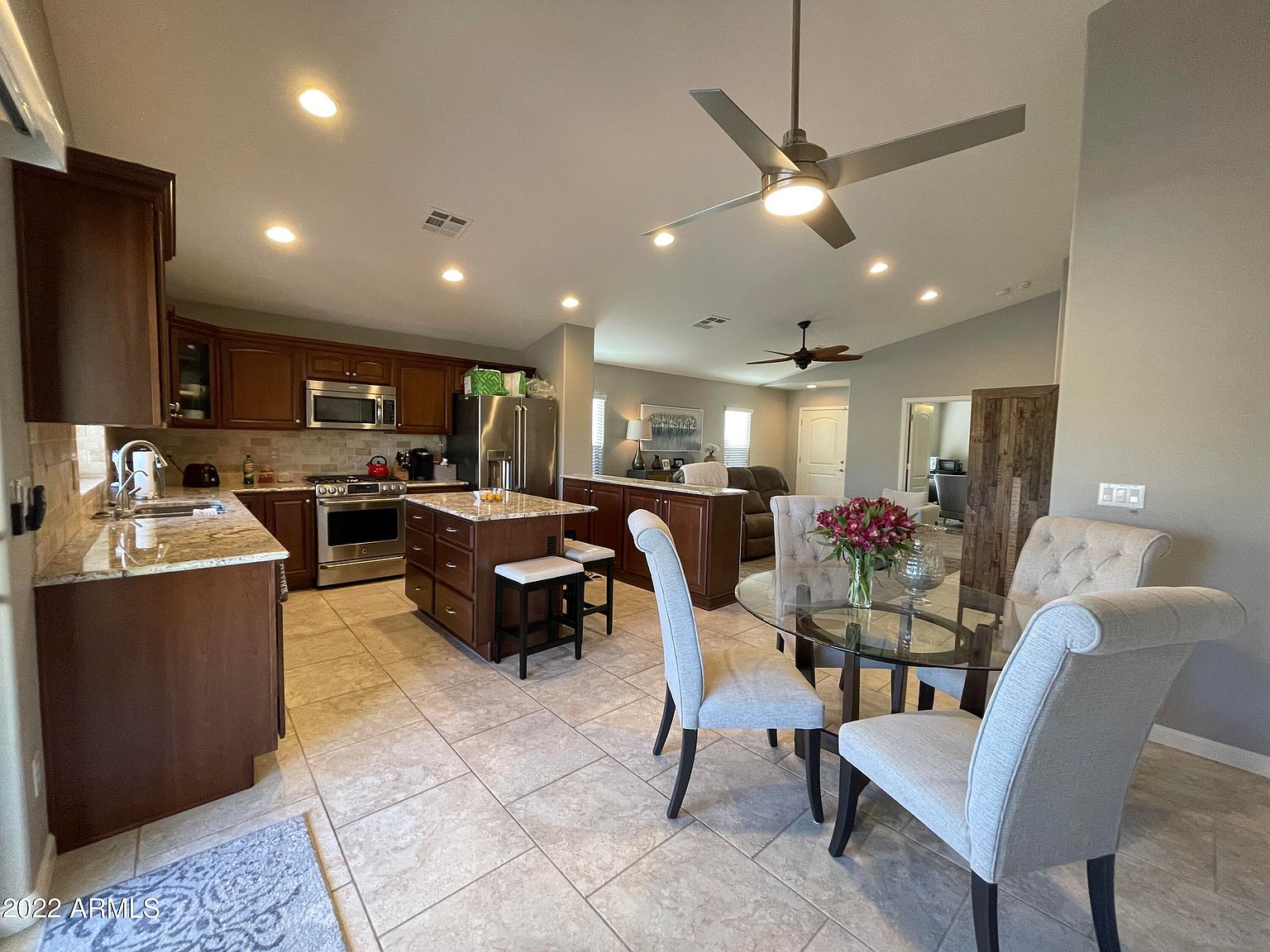 22185 E Calle De Flores photo 2