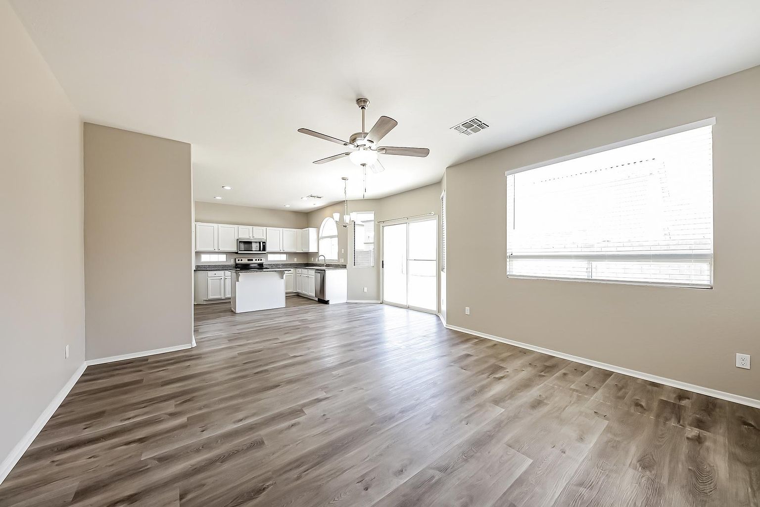 2409 S 90th Gln photo 4