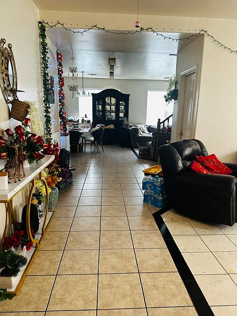 4432 W T Ryan Ln photo 4