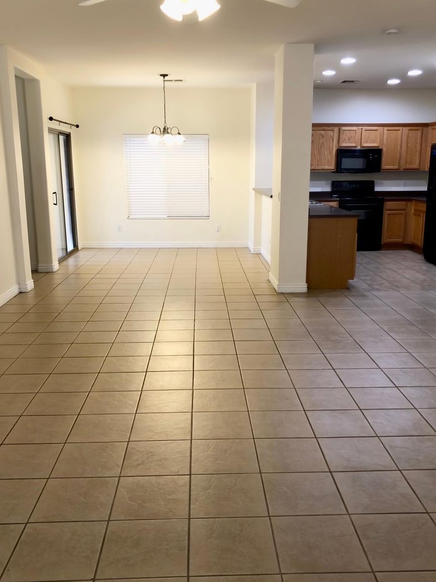 2573 W Brilliant Sky Dr photo 4