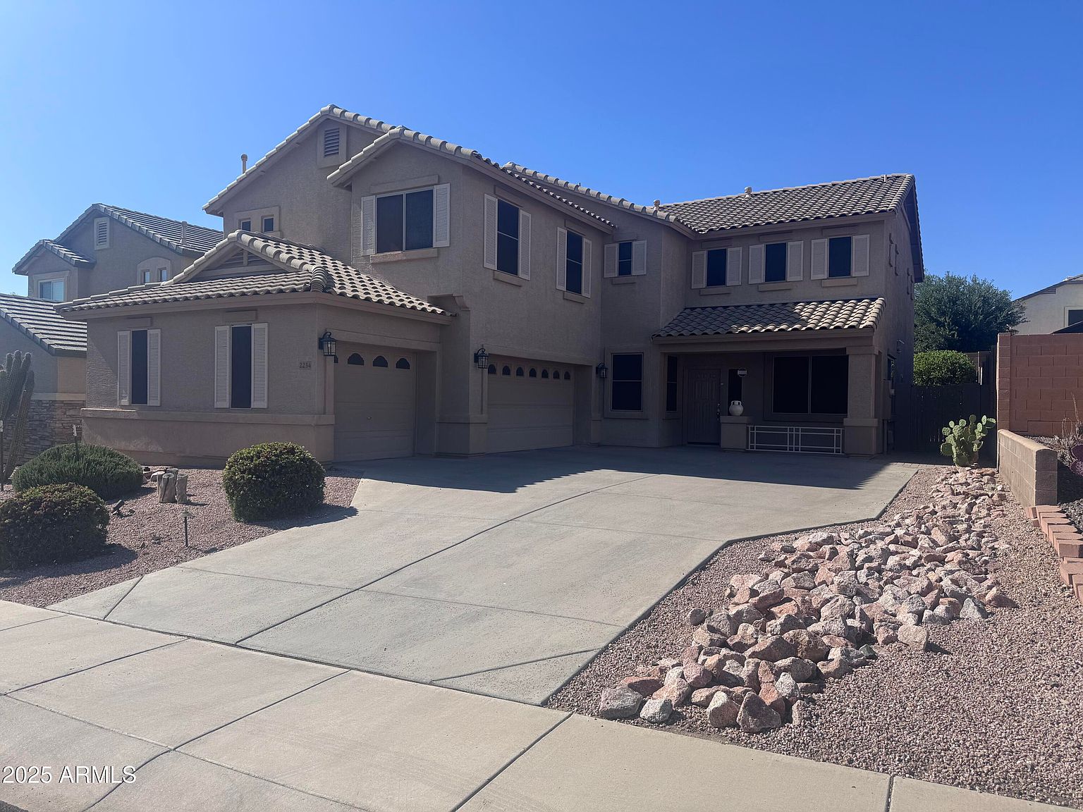 2234 W Peak View Rd photo 2