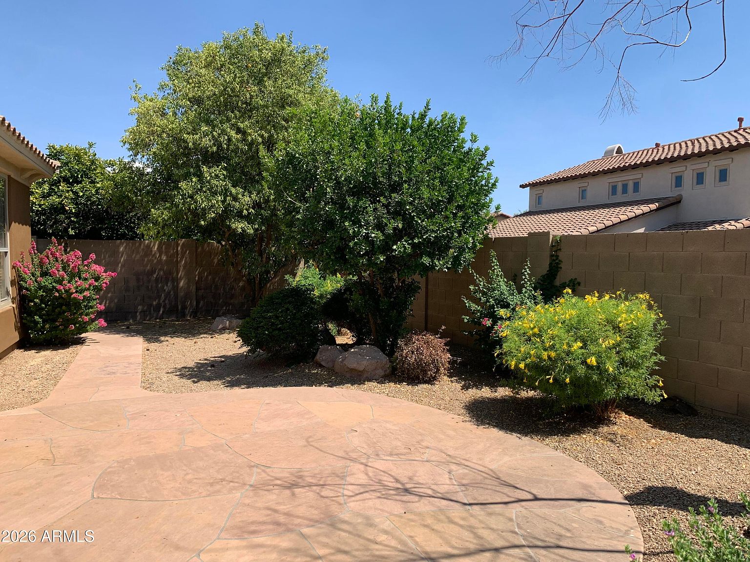 3989 E Hummingbird Ln photo 5