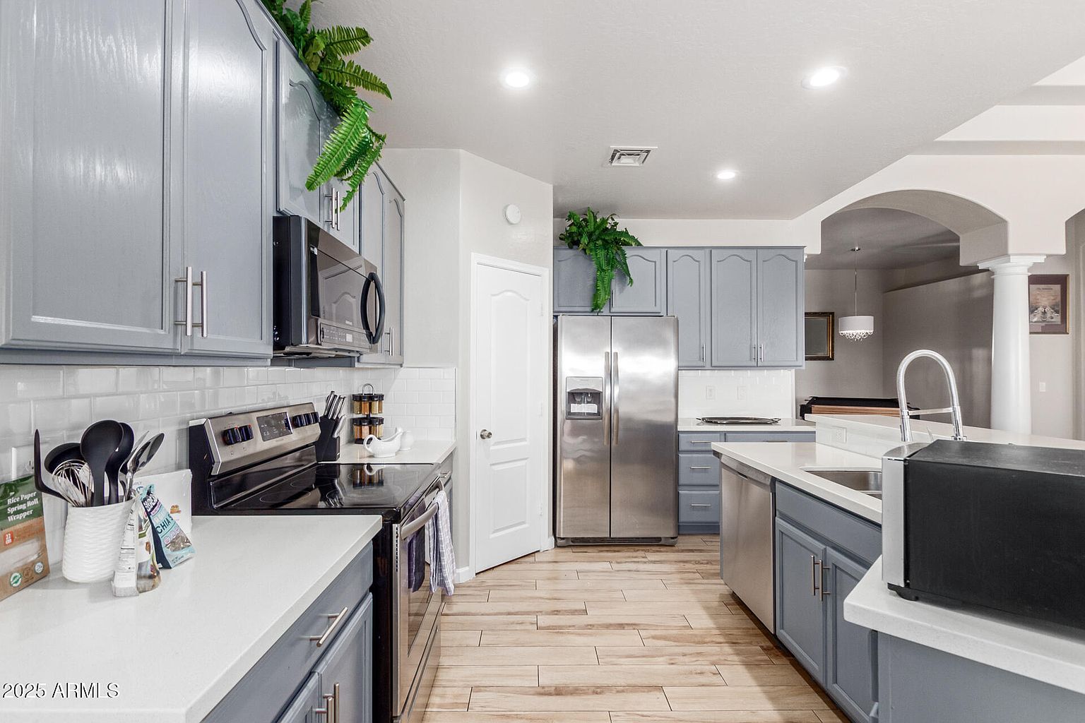 8632 S 10th Ln Phoenix, AZ 85041 photo 5