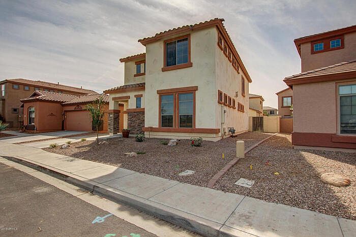 2691 E Le Grand Loop photo 5