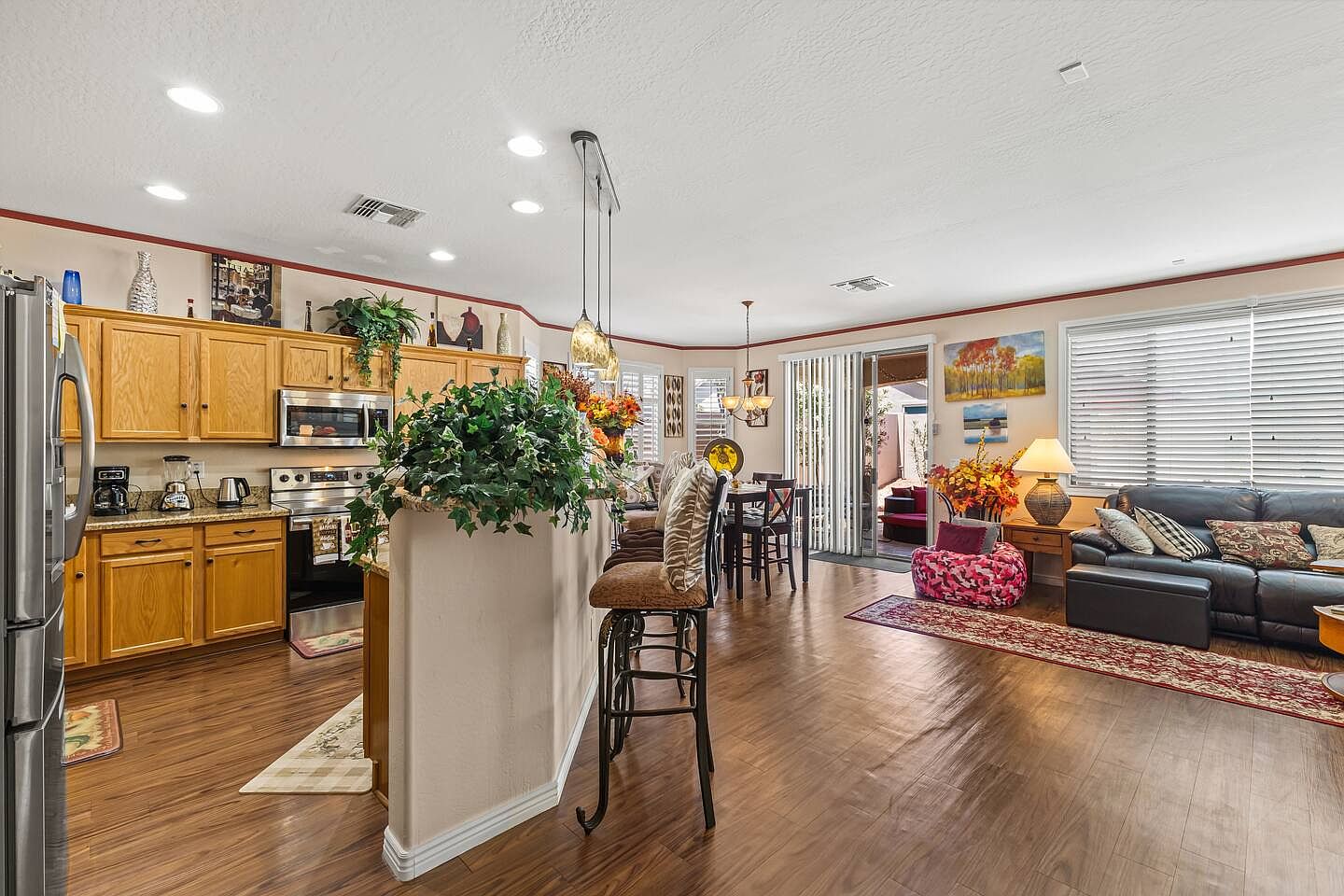 13632 W Acapulco Ln photo 5