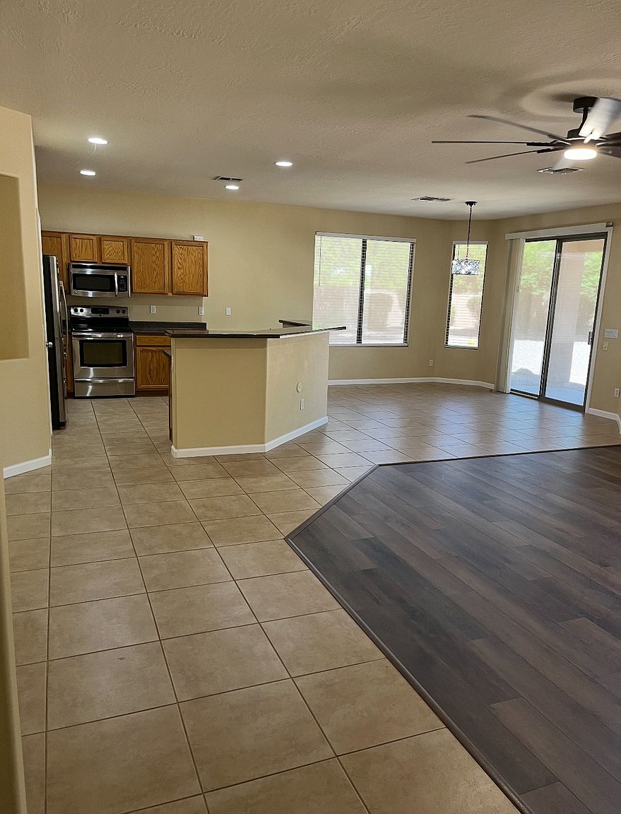 14116 W Shaw Butte Dr photo 3