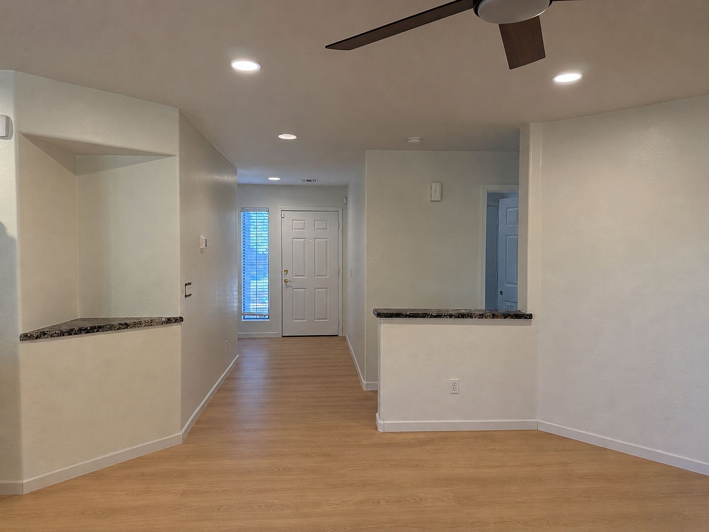14104 W Shaw Butte Dr photo 3